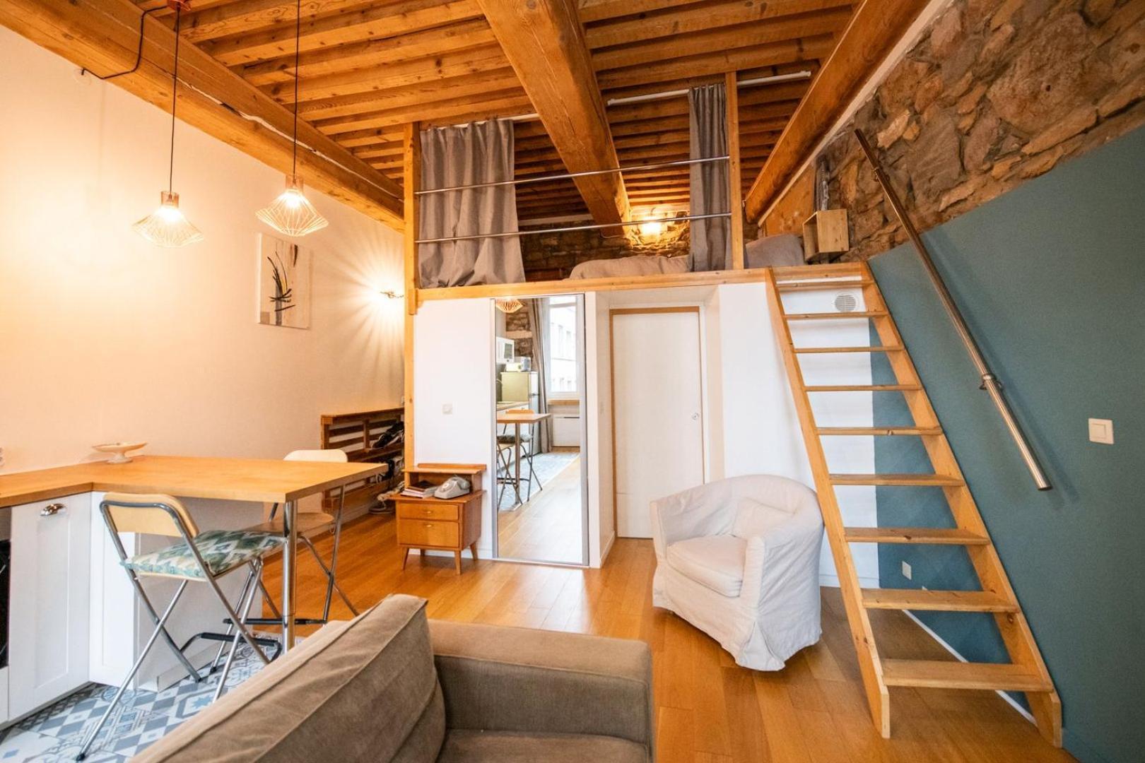 Le Petit Imbert - Studio Chaleureux Et Cozy Лион Экстерьер фото